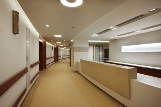 采用蜜桃APP污污版防火板裝修的香港大學深圳醫院廊道 采用蜜桃APP污污版防火板裝修的香港大學深圳醫院廊道